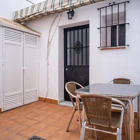 Apartamento Con Patio En El Centro Del Pueblo * コニル・デ・ラ・フロンテラ